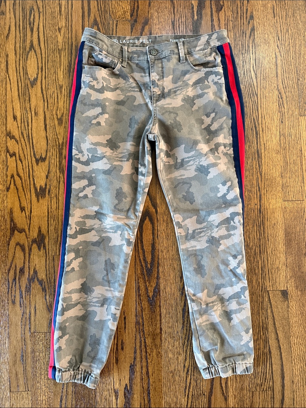 B42 Laurie Felt Women’s Medium Camo Jogger Jeans with Red and Blue Side Stripes